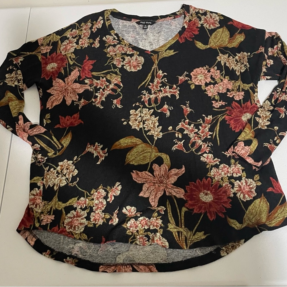 Well Worn Black Floral V-Neck Long Sleeve Top - Picture 4 of 5